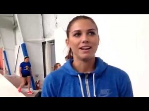 Alex Morgan: "Attitude is Controllable in Football!" 💪🏻 (on ACL Injury Recovery)