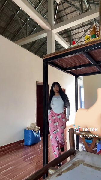 Sa nis Ot Loy sos: Exploring the Efecto Boomerang