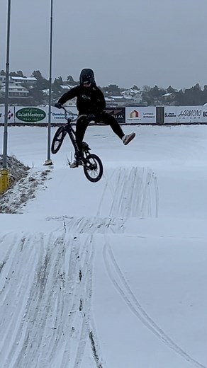 22K views · 26 reactions | Snow riding shenanigans浪 #bmxlife...