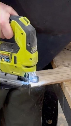 Smooth cutting jigsaw tip! #diywoodworking