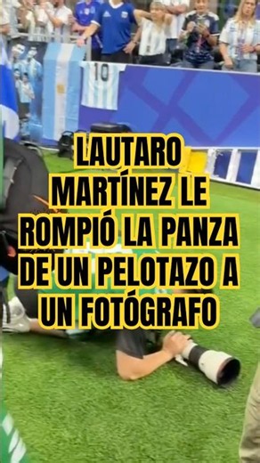 LAUTARO MARTINEZ LE ROMPIO LA PANZA A UN FOTOGRAFO EN EL PRECALENTAMIENTO DE ARGENTINA AUSTRIA