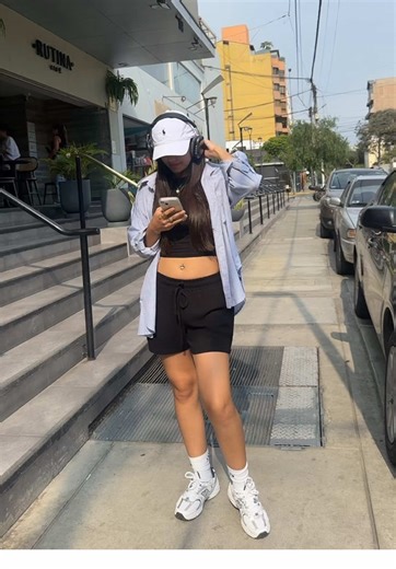 Nueva colección de ropa en Lima con gran éxito