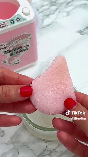 Cute Beauty Blender Washing Machine: Makeup Cleaning Hacks