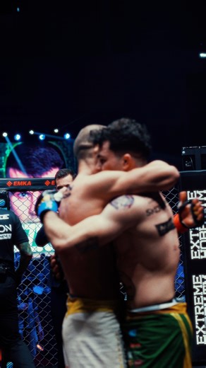 Babilon MMA on Instagram: "Szymon Rakowicz vs Adrian "Pitbull" Wieliczko 👉 Czy tym występem były mistrz wagi piórkowej przypieczętował przejście do KSW❓ Druga z rzędu ekspresowa wygrana potwierdza sportową klasę Rakowicza. 🫡 Utalentowany Adrian Wieliczko będzie musiał zapracować na kolejną szansę, ale jesteśmy pewni, że się jej doczeka! ▶ Chcemy Wam pokazać, jak wyglądają kulisy naszych gal, co przeżywali zawodnicy przed i po występach oraz jak przeżywają emocje ich bliscy, którzy wspierają ic