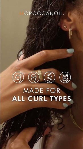 Fight Frizz with Moroccanoil Curl Defining Cream