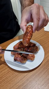 1.3M views · 11K reactions | Use água para fritar a linguiça e faça a linguiça mais crocante e sequinha que você já viu! | Dicas Top | Facebook