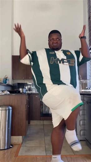 Big Purrr 💅🏾 on Instagram: "Cha$mizi 😂 #baddiebaddie #fypシ゚ #foryou #dance #icespice"