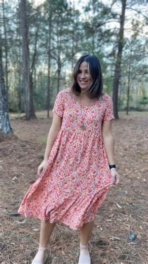 🪡Sew a knit pattern with woven fabrics? Yes you can! Come see how it's done!