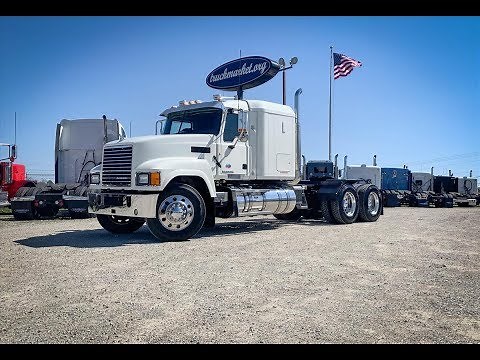 2012 Mack CHU 613 Sleeper