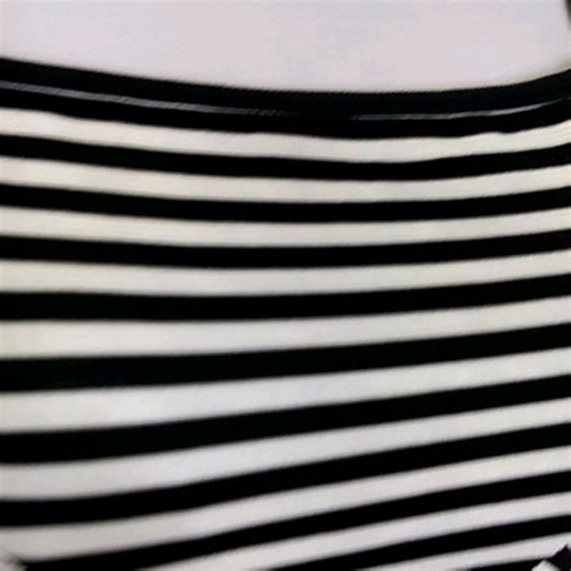 Miarmario Boutique on Instagram: "Vestido casual o cóctel Rose Tela lycra opaca elasticada, sin forro - no requiere - Color negro y líneas blancas 🏷️ Talla M * Medidas sin estirar - Busto 100 cms - Cintura 86 cms - Cadera 104 cms - Largo 85 cms 🏷️ Valor $ 7.990"