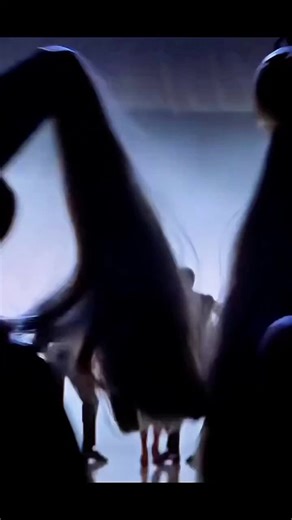 This amazing choreography invented in 1969! I think it's very progressive for those years, beautiful!❤️