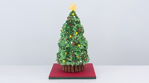 If your looking for a fun Christmas cake to make with kids.... Then look no further... They will love helping build and decorate this Cup Cake tree as well as licking up at the end...lol 🎄Make an easy cupcake structure 🎄Make yummy festive flavored buttercream 🎄Pipe buttercream techniques 🎄Add the Christmas decorations and much, much more! | CakeFlix