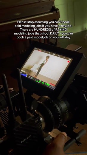 ✨You Can Be Both✨ When I was balancing my 9–5 and chasing modeling opportunities, I used to feel