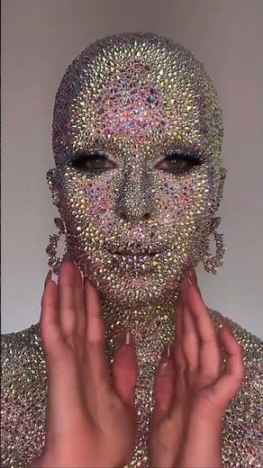 ASMR diamond tapping 👀