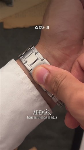 CASIO MTS-115D ⌚ El reloj de acero con esfera azul que destaca
