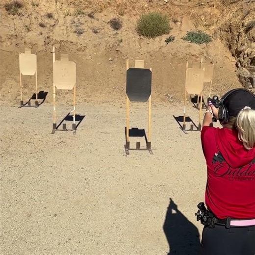 Andrea Shooting PAS USPSA