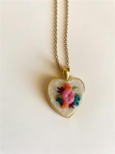 Hand Embroidered Floral Pendant Necklace, Golden Heart Frame - Etsy
