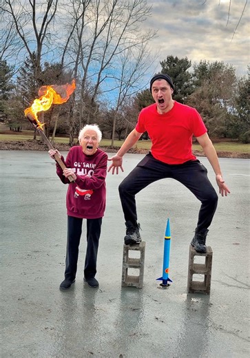 Granny's Home Alone: Holiday Fun with Ross Smith