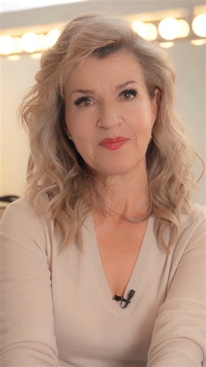 Anne-Sophie Mutter releases her personally curated album My London – inviting listeners to discover her special connection to the city. 🎧 dgt.link/asm-mylondon This release marks the beginning of a seven-part album series inspired by different cities. Stay tuned for the next albums! | Deutsche Grammophon - DG