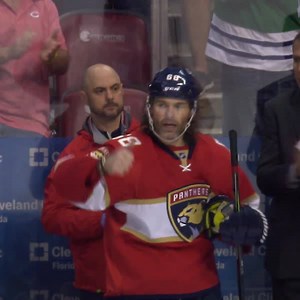 This day in 2016 was a memorable one. The ageless wonder, Jaromír Jágr, passed Mark Messier to become second all-time in points! | NHL