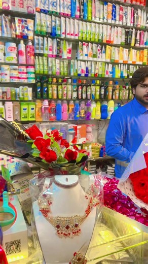 Exploring General Knowledge Through Creative Insights