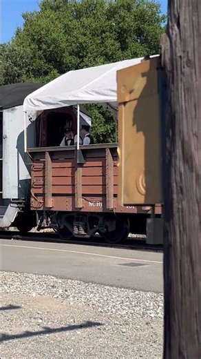 Southern Pacific locomotive Niles Canyon railway