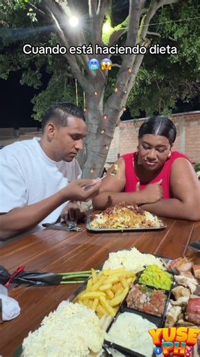 Cuando está haciendo dieta 🥶😱