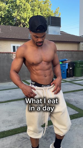What I Eat in a Day: King Bach's Fitness Routine