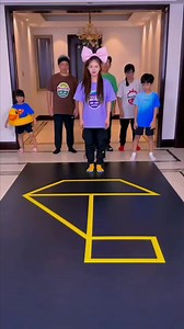 1.7M views · 17K reactions | Complete the challenge of drawing in one stroke, haha, it’s too difficult. #fbreelsfyp #viralreels #fbreelsfypシ゚viralシ #reelschallenge #fb #viralreels #changshaffm #changshafamilyfunmedia #am549 #changsha #family #familytime #Funny #PartyGameChallenge #DoYouChallenge #highlightseveryone #followerseveryone #everyonehighlights Facebook Facebook for Creators | Changsha Family Fun Media | Facebook