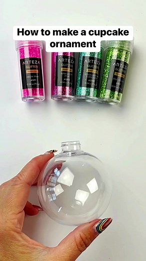How to make cupcake ornaments. Full tutorial—> https://colormadehappy.com/cupcake-ornament-diy/ | Color Made Happy