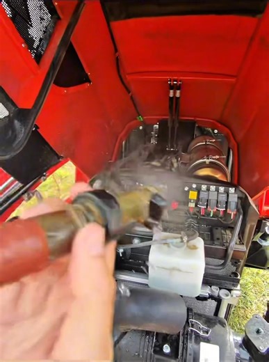 Good Works Tractors on Instagram: "How Do You Clean The Engine On A Tractor? 🚜 #tractor #farming #machinery #heavyequipment"