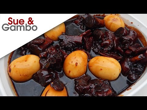 Pig Trotter With Ginger & Sweetened Black Vinegar Stew