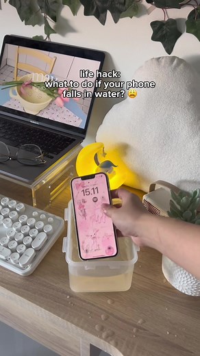 iPhone Water Damage: Clearwave App & Water Eject Tips