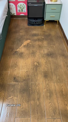 68K views · 96 reactions | A must-have for any smart home! Mind-blown by what this robot vacuum can do!#EurekaJ15 #RobotVacuum #RobotMop #VacuumCleaner #VacuumMop #NewYork #USA #losangeles #tiktokmademebuyit #room #Clean #usa_tiktok #tiktokviral #cleaningtiktok #homecleaning | Lexie Rose | Facebook