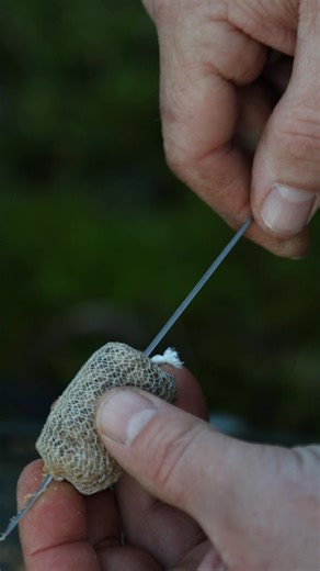 The perfect minimal one bite tactic for this winter ❄️ When the waters cold and bites are hard times come by the ever faithful stick mix can often be a great one bite tactic 🔥 The perfect mouthful for a carp and definitely a great tactic to try this winter 🙌 | Fox International