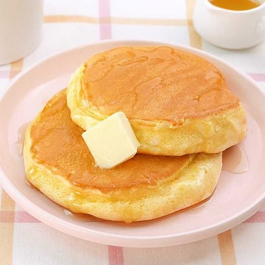 ベーキングパウダーなし！ 米粉のふわふわパンケーキのレシピ動画・作り方 | デリッシュキッチン