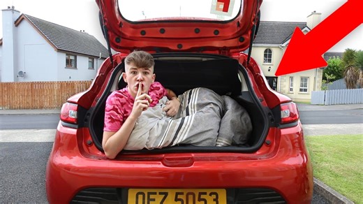 YouTuber spends the night inside a car completely unnoticed