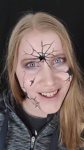 Dark Shadows witch makeup: cracked SFX body paint transformation