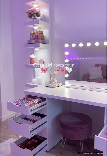 Clean Girl Room Tour: Aesthetic Inspiration