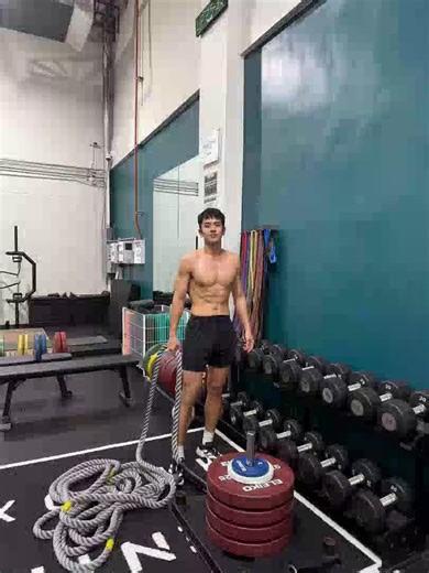 BLESSED ANG AMING FEED! 😍😍😍 Kamusta ang workout mo, David? 📷: David Licauco / Tiktok | GMA Public Affairs