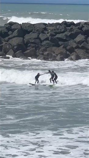 🏄🏻‍♂️🏄‍♂️🏄🏿‍♂️ #Surfing together & Having #Fun #swell #surf #happy #surfers #waves #ocean