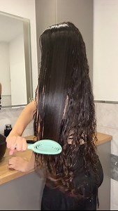 41K views · 371 reactions | Want long & healthy hair?  SCALP OILING IS THE KEY Link in the comments - Don’t miss out their Halloween sale and Free Shipping- 殺#curlyhair #curlyhairstyle #curlyhairstyles #explore #hairvideos #longcurlyhair #scalpoliling #hairoiling #hairgrowth | Curly Hair & Style | Facebook