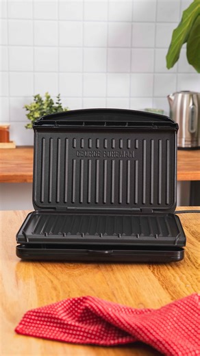 Space-saving storage goals with our George Foreman Fit Grill. ⬆️ Its vertical storage makes for easy storage in any size kitchen! Tag someone you know who needs this appliance in their life... | George Foreman Australia & New Zealand