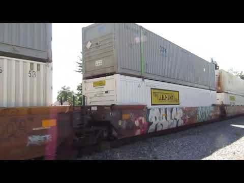 Eastbound BNSF 7973 on the BNSF Rochelle 2025