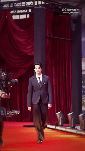 Wang Hedi’s super talk, come on, Dee Dee® Wang Hedi_Dylan #王和棣 read ip festival##王和磣 The scene is crowded with people# (video cr.logo) | ddylancollection