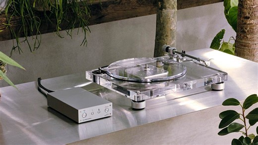 Audio-Technica AT-LPA2 Transparent Acrylic Turntable Impresses