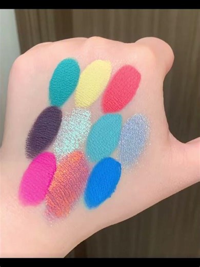 ROINGNEAO 10-Color Bright Eyeshadow Palette Swatches