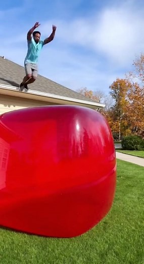 317K views · 1.6K reactions | I love this jelly cube so much,so cool#jelly #satisfyingvideos #viralvisuals #crushing #asmr | Twinklemed | Facebook