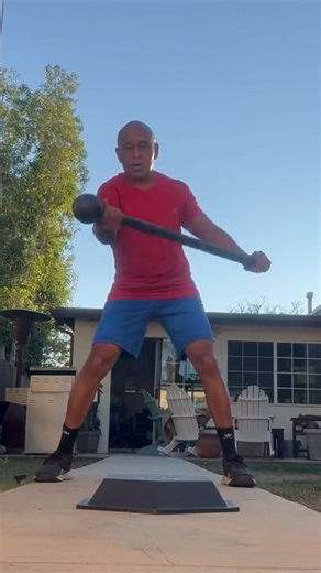 Power and endurance don’t come easily, and that’s the point. HAXE is for building strength that holds up under pressure, and if you’re ready to put in the work, you know where to start. Tag us and join these heavy hitters! #HAXEFitness #Sledgehammer #Fitness #Workout #StrikingPad 📷 IG: jmalcolm_tacticalsuburbandad, livekinetically, coachjessehtx, majicmanali | Haxe Fitness