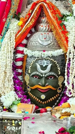 *श्री महाकालेश्वर ज्योतिर्लिंग का आज का भस्म आरती श्रृंगार दर्शन, संवत् 2082, दिन - सोमवार 1.12.2025